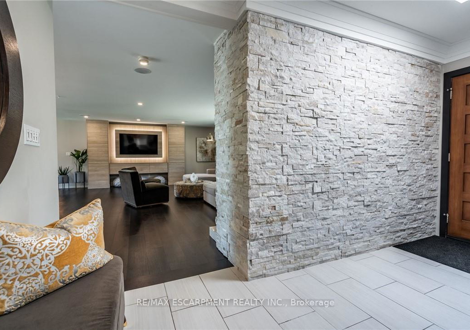 822-danforth-place-burlington-ontario-w12360402