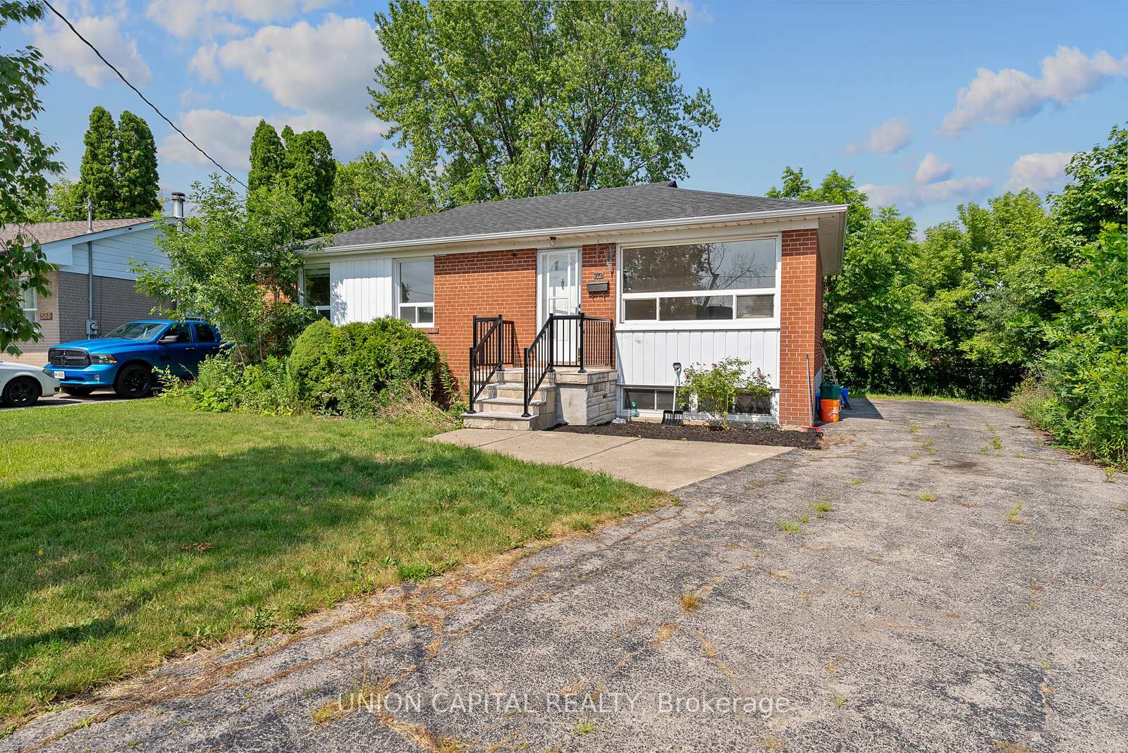 379-tamarack-circle-oakville-ontario-w12360412