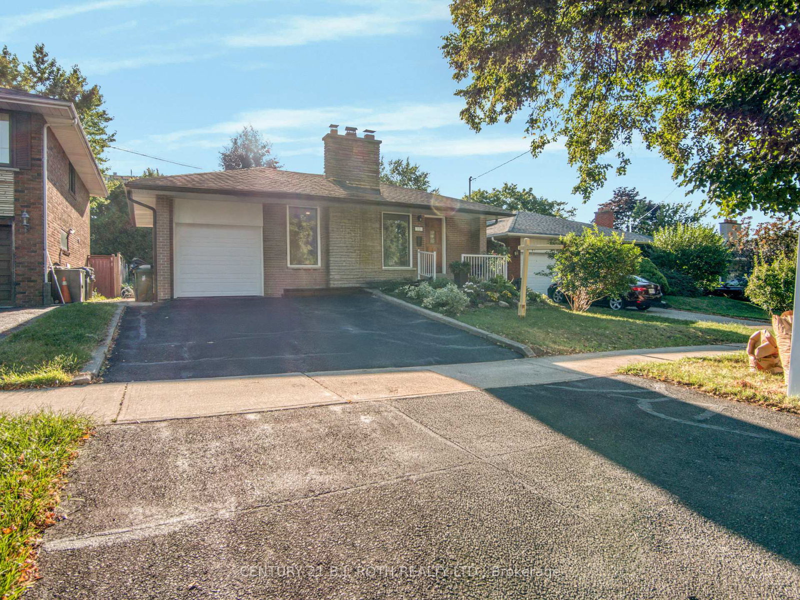 10-bloorlea-crescent-etobicoke-ontario-w12360432