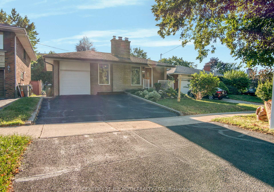 10-bloorlea-crescent-etobicoke-ontario-w12360432