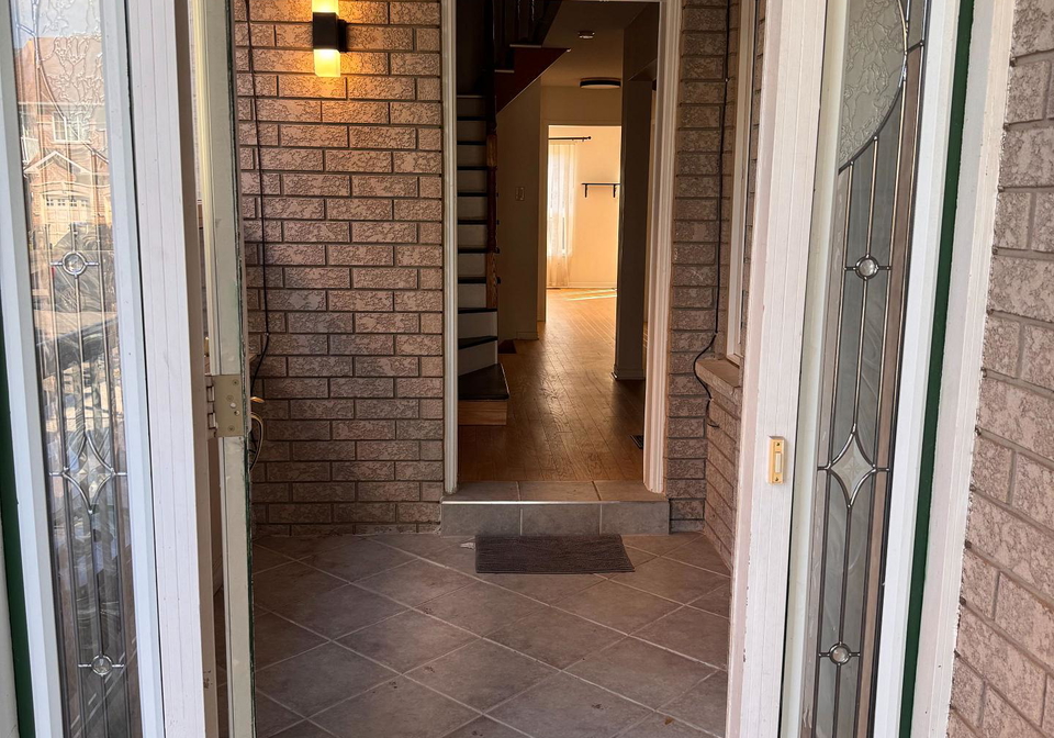 22-tiller-trail-brampton-ontario-w12360626