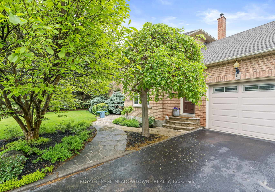 3-thomas-court-halton-hills-ontario-w12360964