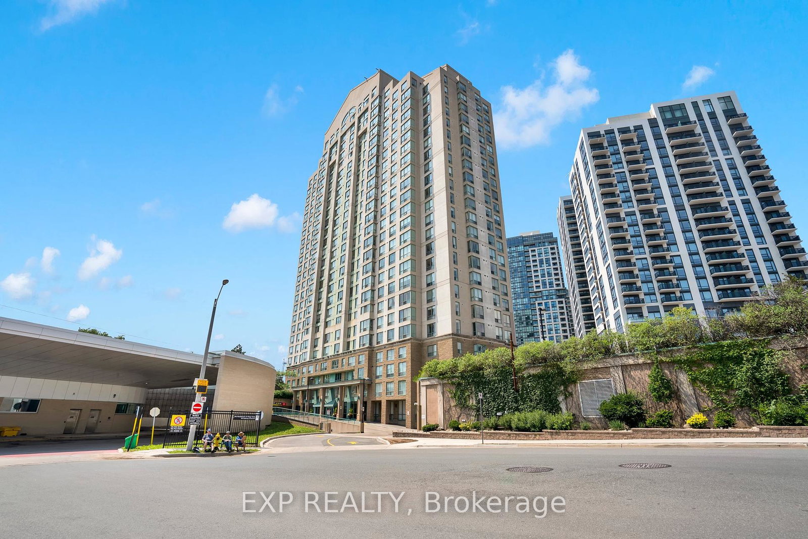 101-subway-crescent-etobicoke-ontario-w12361203