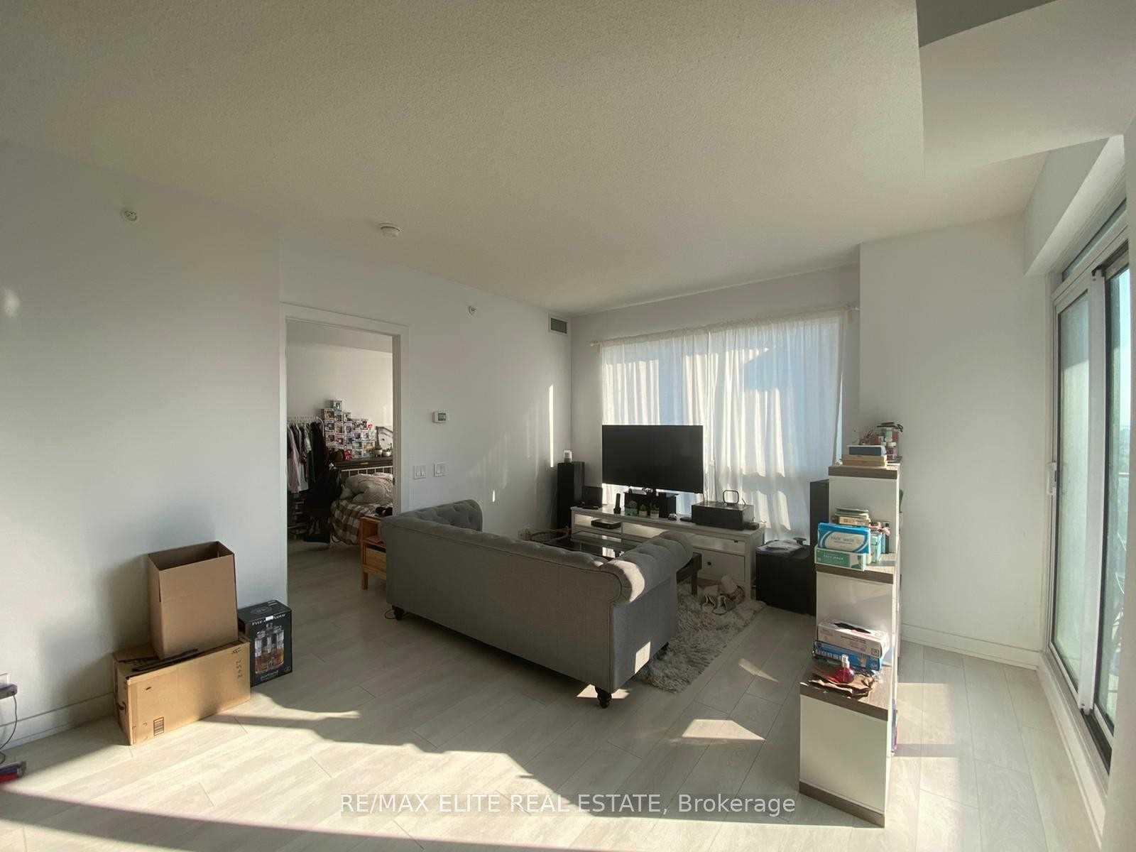 2220-lakeshore-boulevard-w-etobicoke-ontario-w12361361