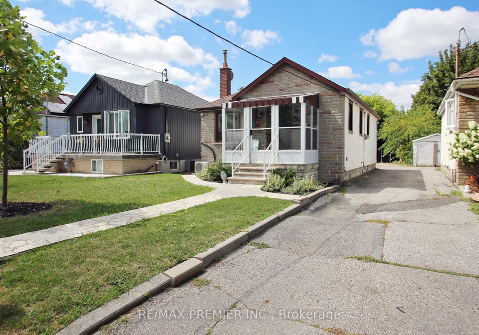 624-mcroberts-avenue-toronto-ontario-w12361560