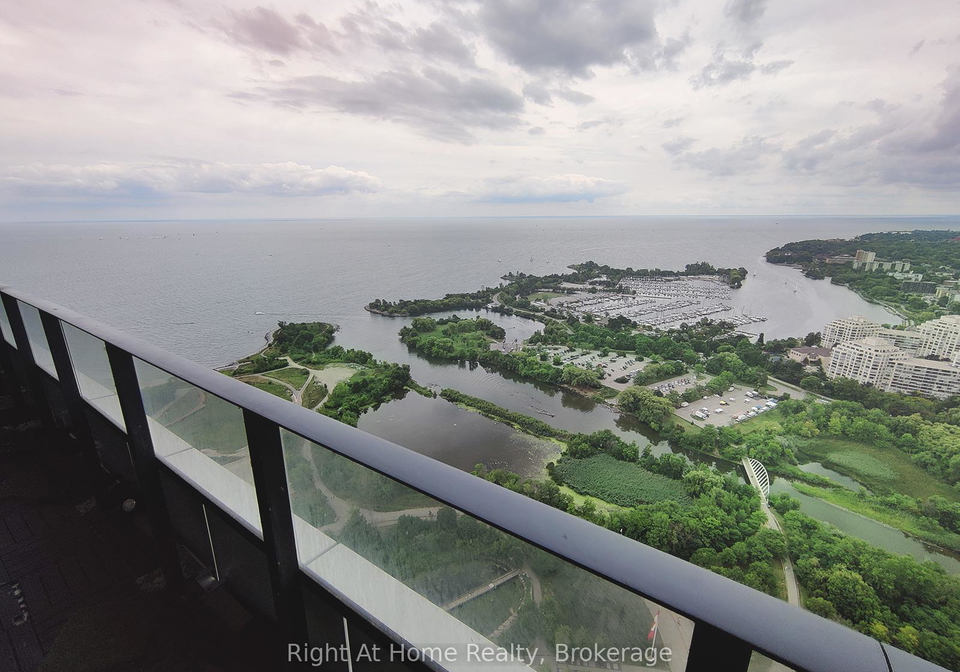 20-shore-breeze-drive-etobicoke-ontario-w12361617