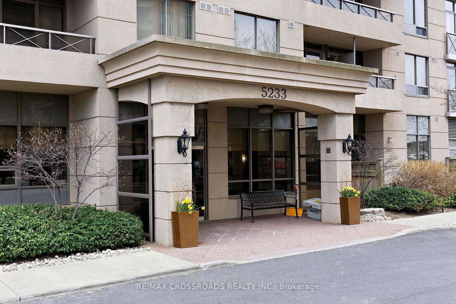 5233-dundas-street-w-etobicoke-ontario-w12362135