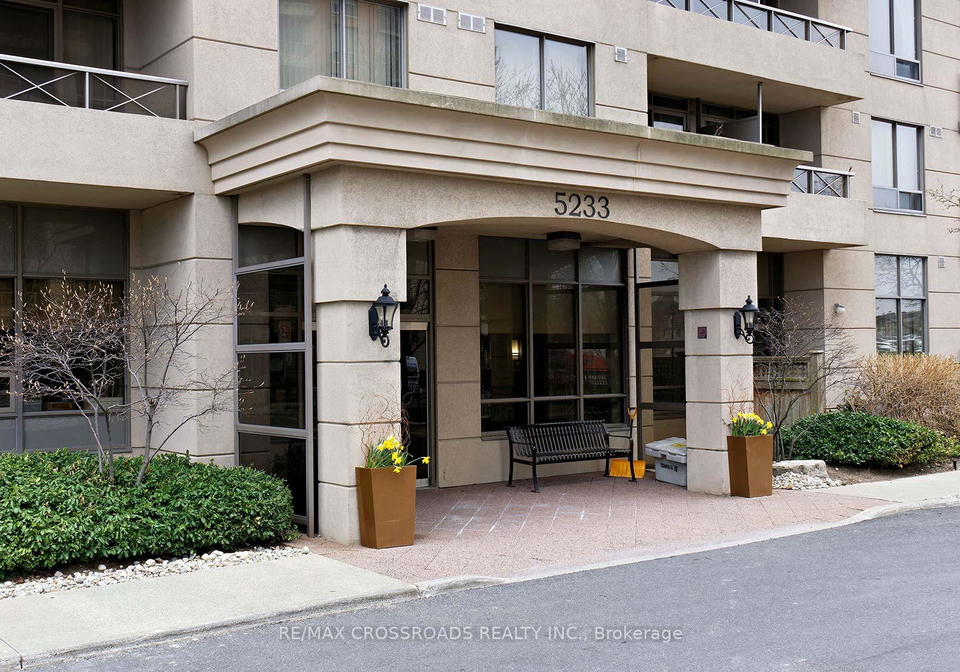 5233-dundas-street-w-etobicoke-ontario-w12362135