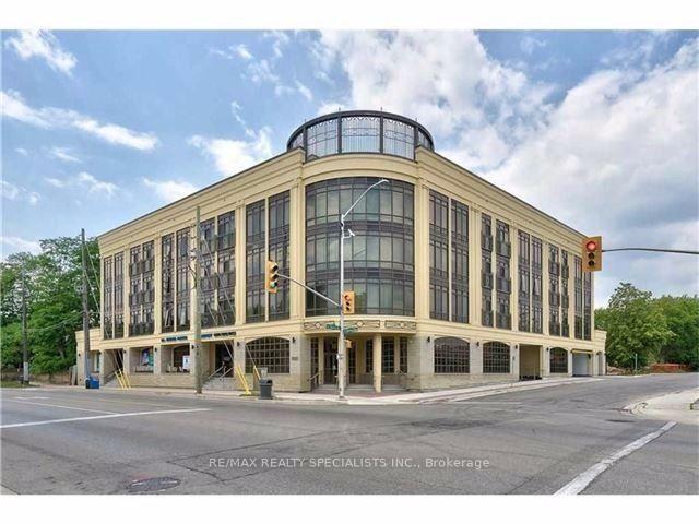 205-lakeshore-road-w-oakville-ontario-w12362311