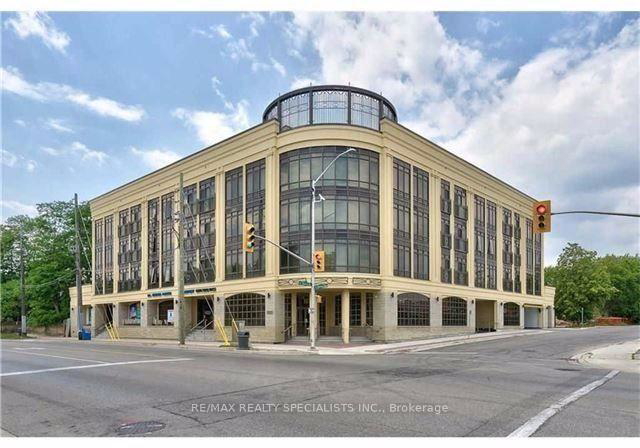 205-lakeshore-road-w-oakville-ontario-w12362311