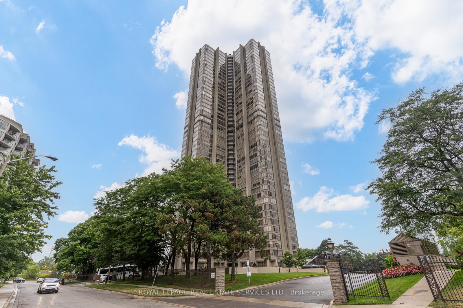 2045-lake-shore-boulevard-w-etobicoke-ontario-w12362711