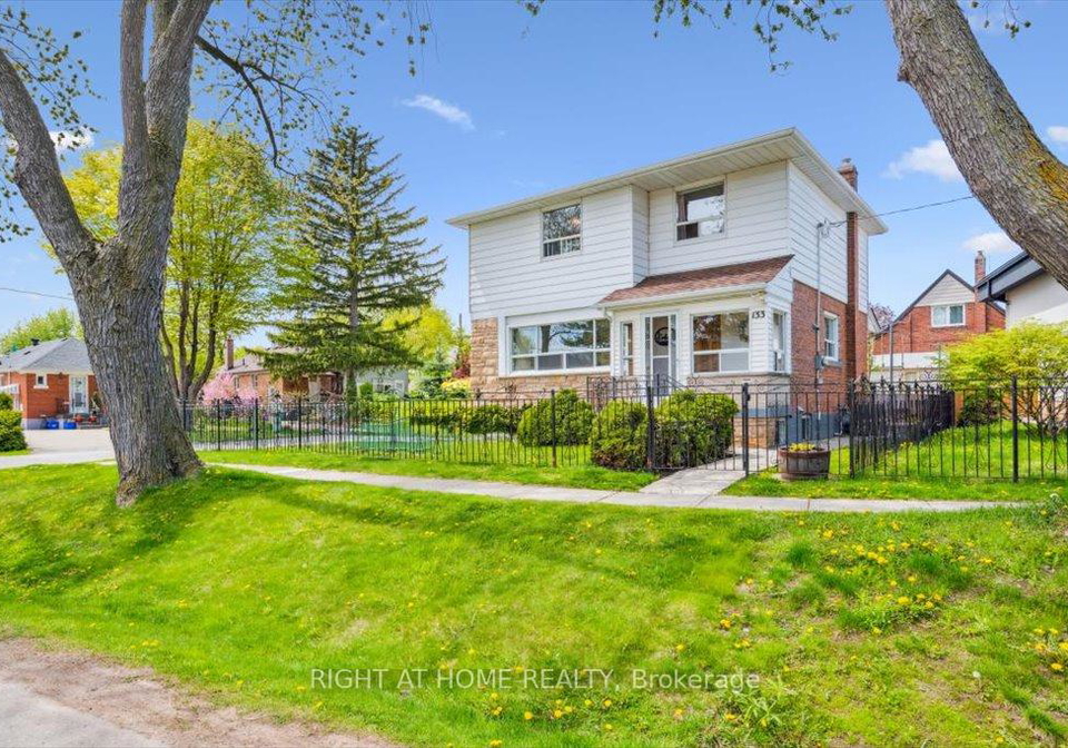 133-prince-charles-drive-oakville-ontario-w12362740