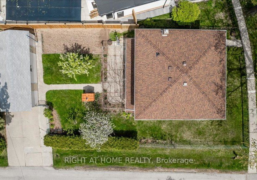 133-prince-charles-drive-oakville-ontario-w12362740