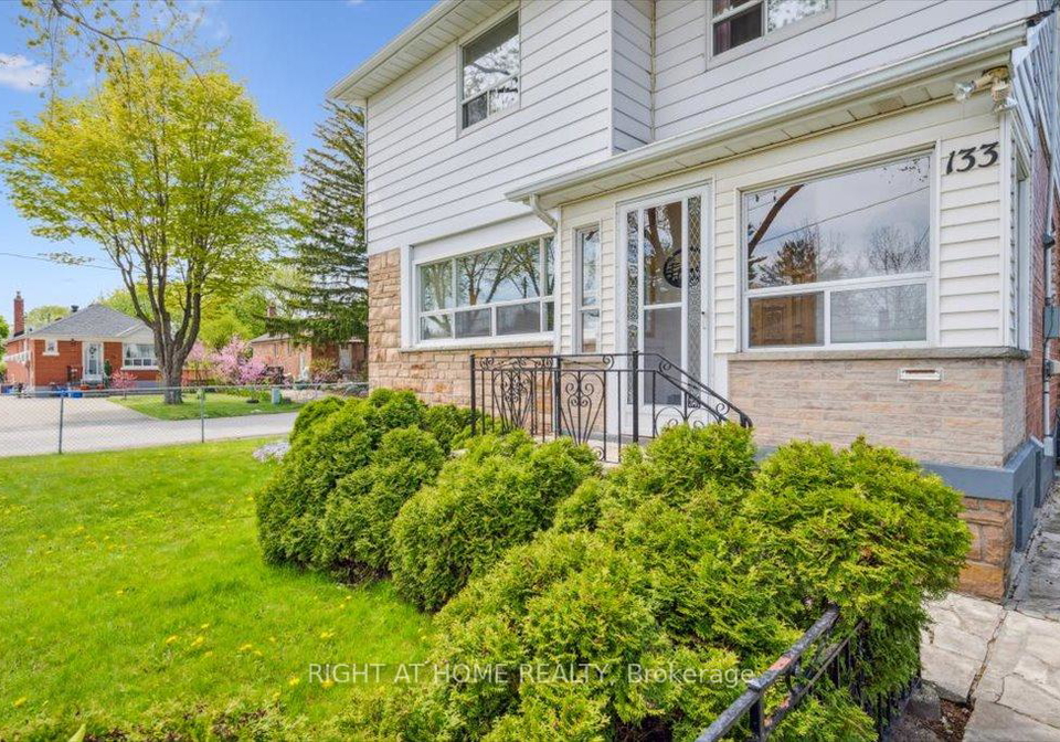 133-prince-charles-drive-oakville-ontario-w12362740