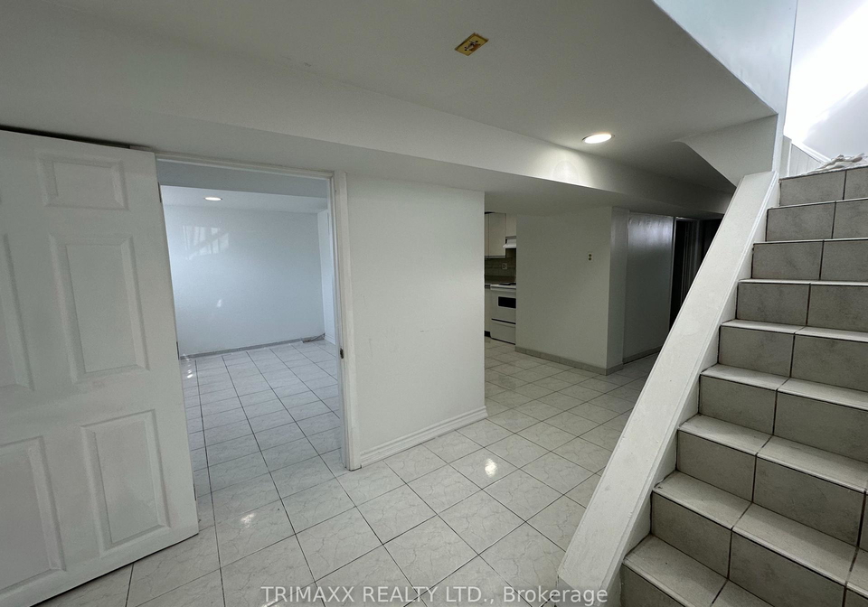 14-brigham-circuit-w-etobicoke-ontario-w12363064