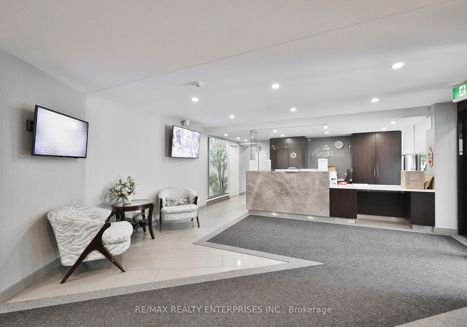 700-dynes-road-burlington-ontario-w12363090