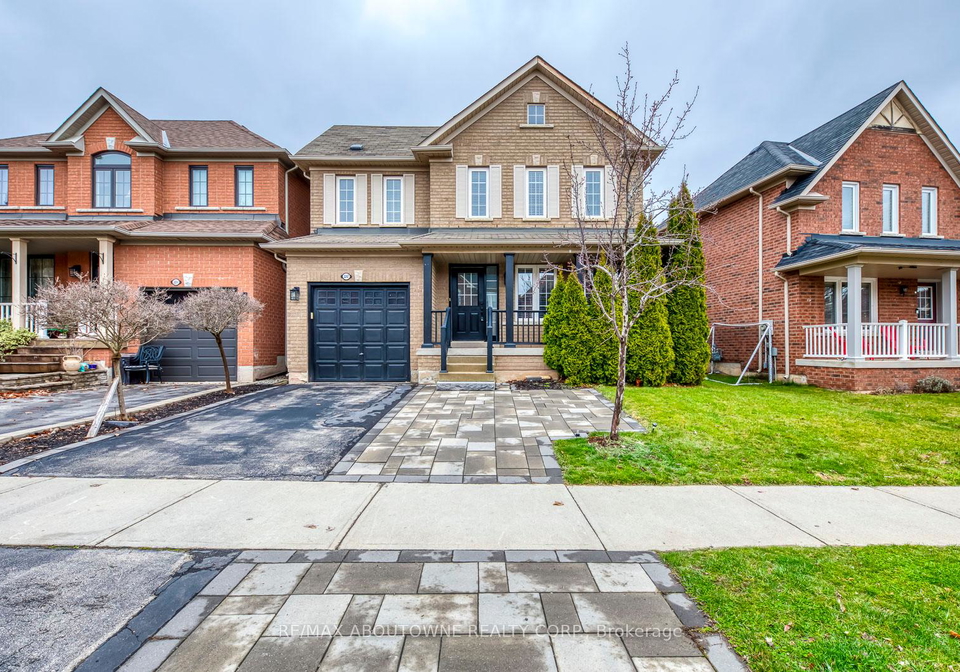 2247-briargrove-circle-oakville-ontario-w12363091