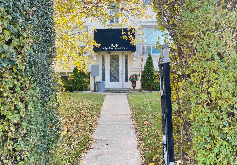 339-lakeshore-road-e-mississauga-ontario-w12363530