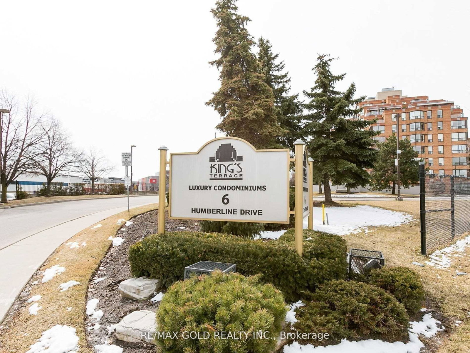 6-humberline-drive-n-etobicoke-ontario-w12363578