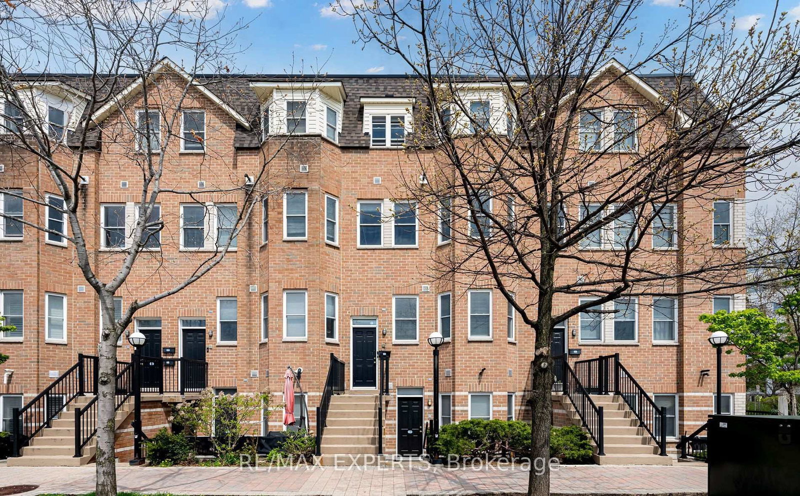 760-lawrence-avenue-west-north-york-ontario-w12363587