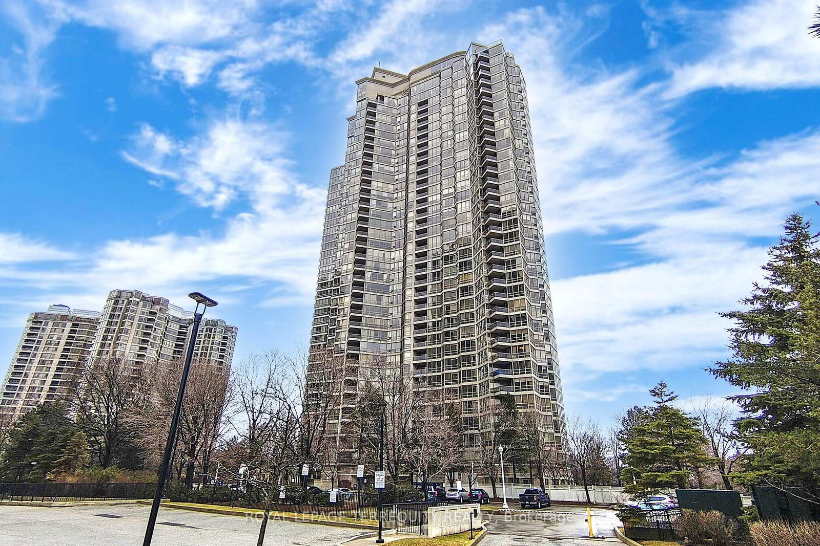 45-kingsbridge-garden-circle-mississauga-ontario-w12363645
