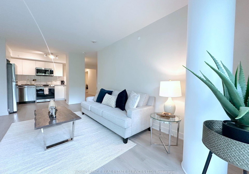 3385-dundas-street-w-toronto-ontario-w12364002