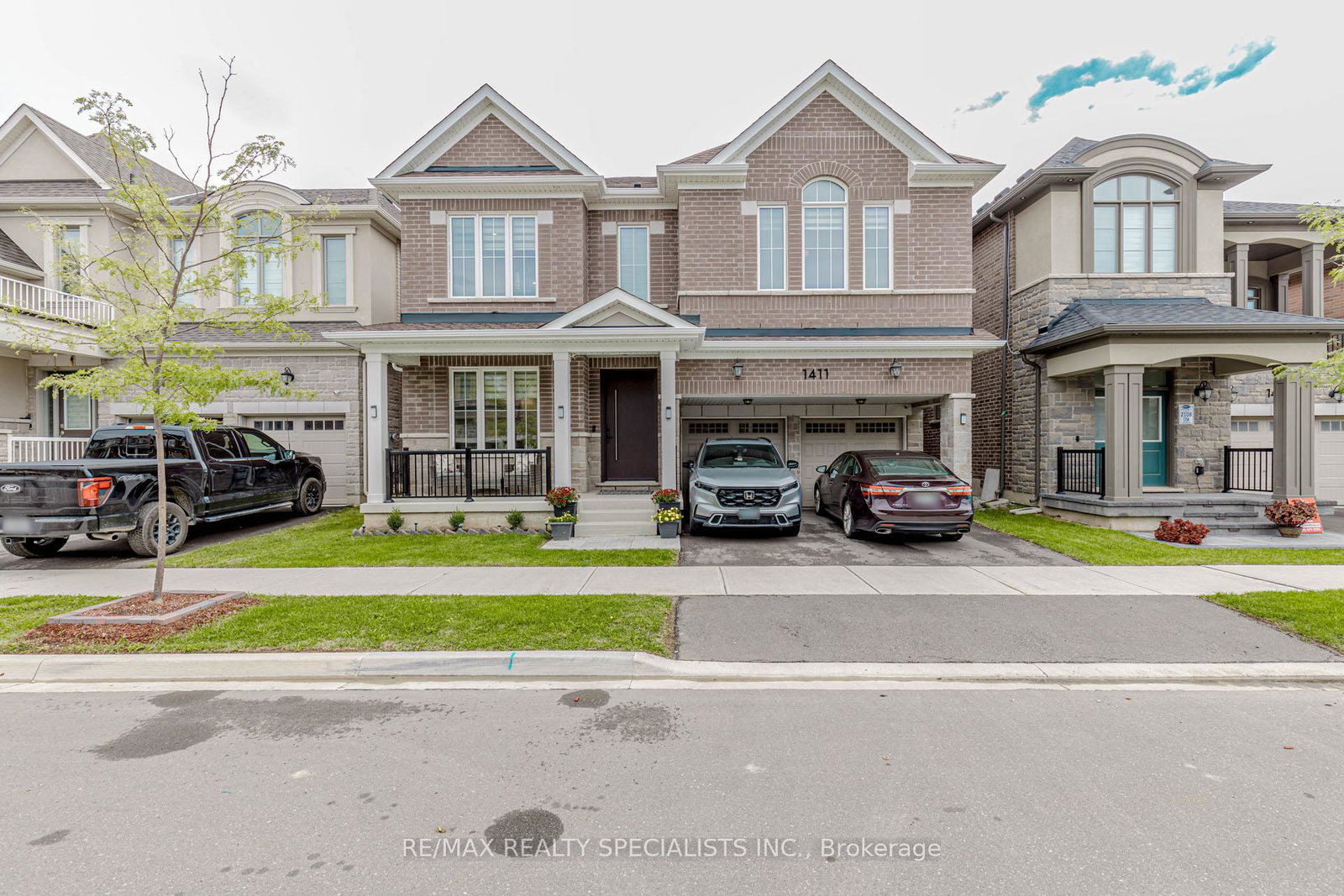 1411-lobelia-crescent-milton-ontario-w12364552