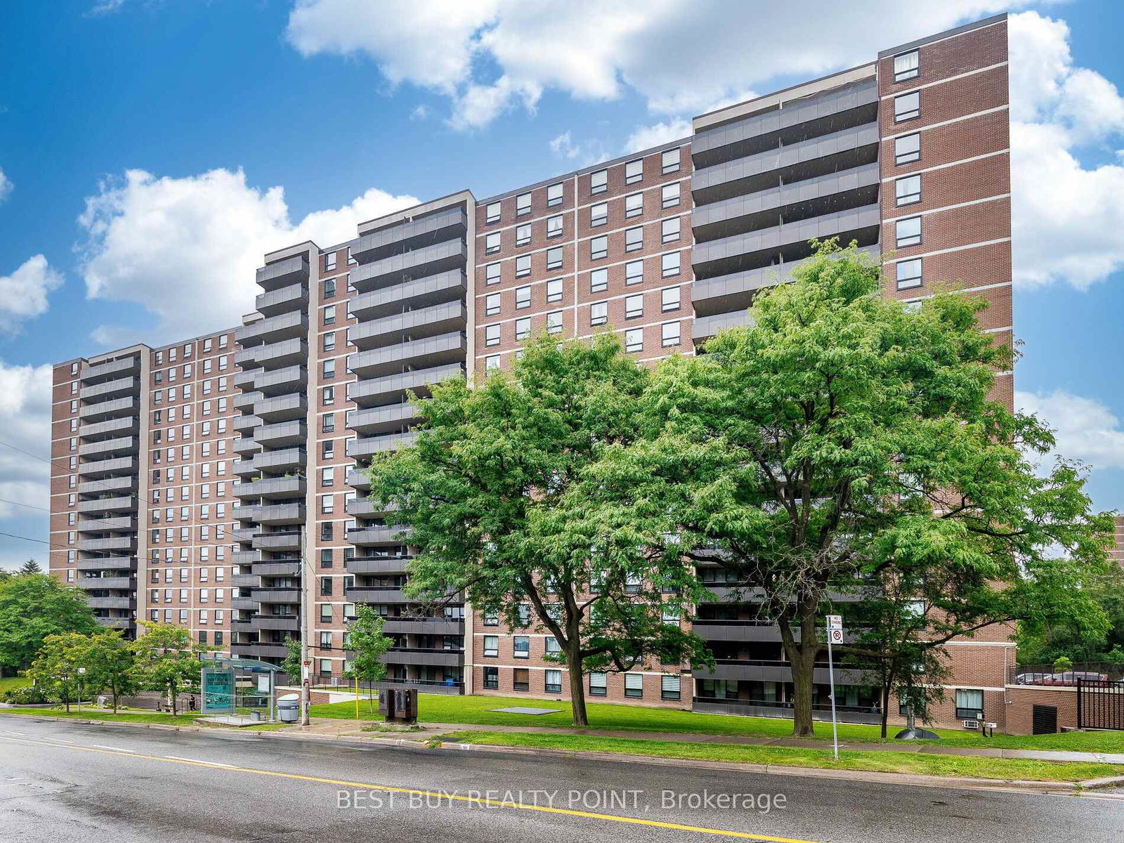 15-la-rose-avenue-etobicoke-ontario-w12364575