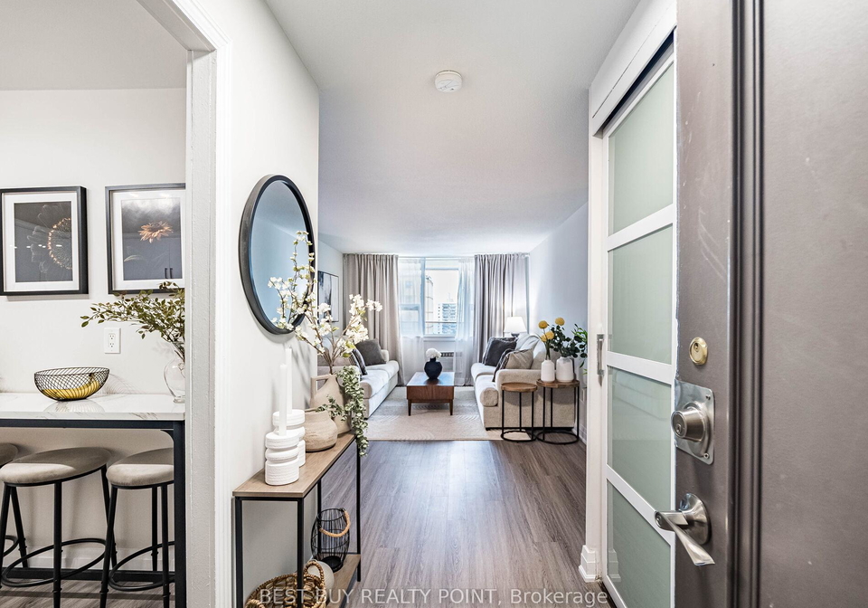 15-la-rose-avenue-etobicoke-ontario-w12364575