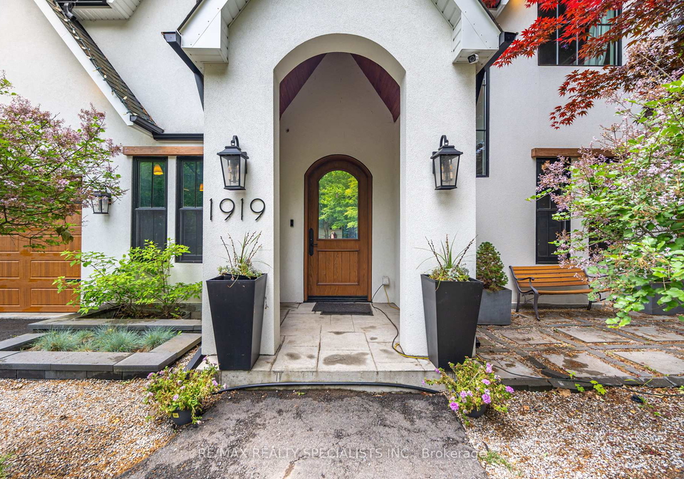 1919-delaney-drive-mississauga-ontario-w12365086