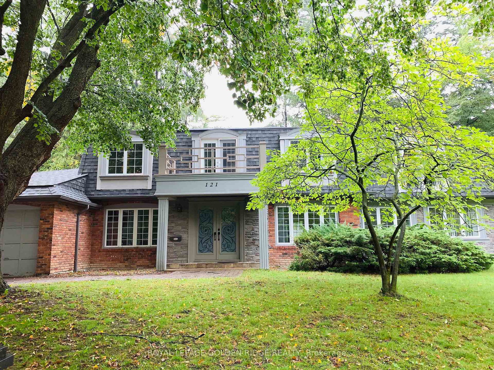 121-castle-crescent-oakville-ontario-w12365170