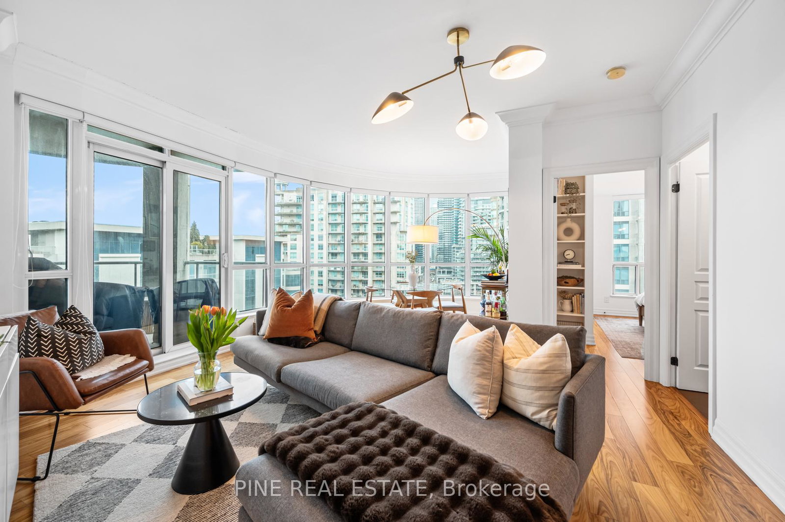 2083-lake-shore-boulevard-w-etobicoke-ontario-w12365860