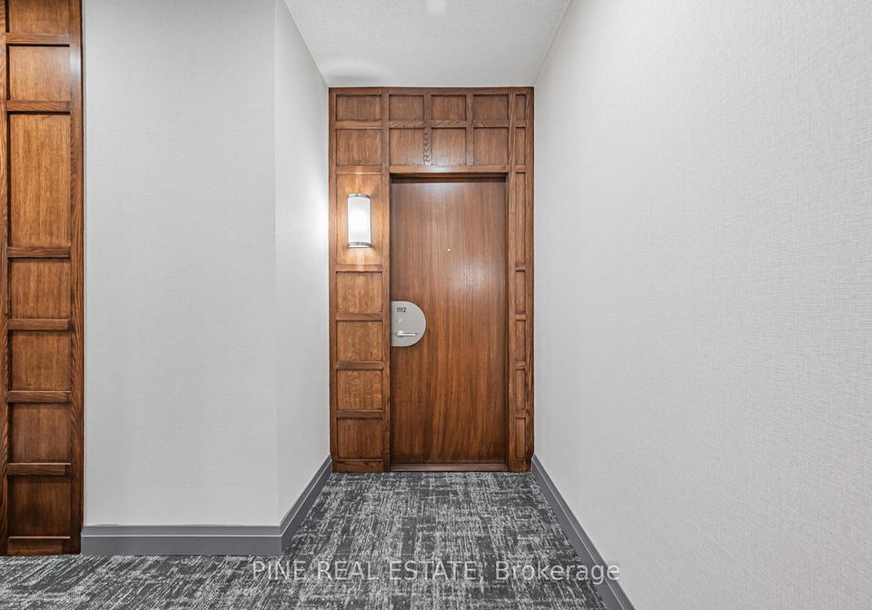 2083-lake-shore-boulevard-w-etobicoke-ontario-w12365860