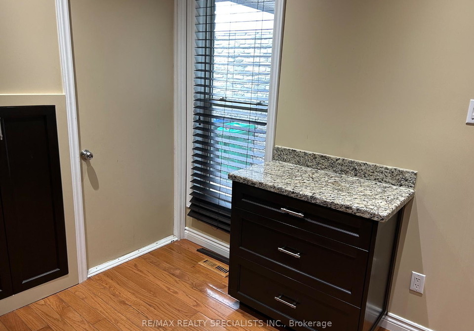 8-pontiac-court-brampton-ontario-w12366007