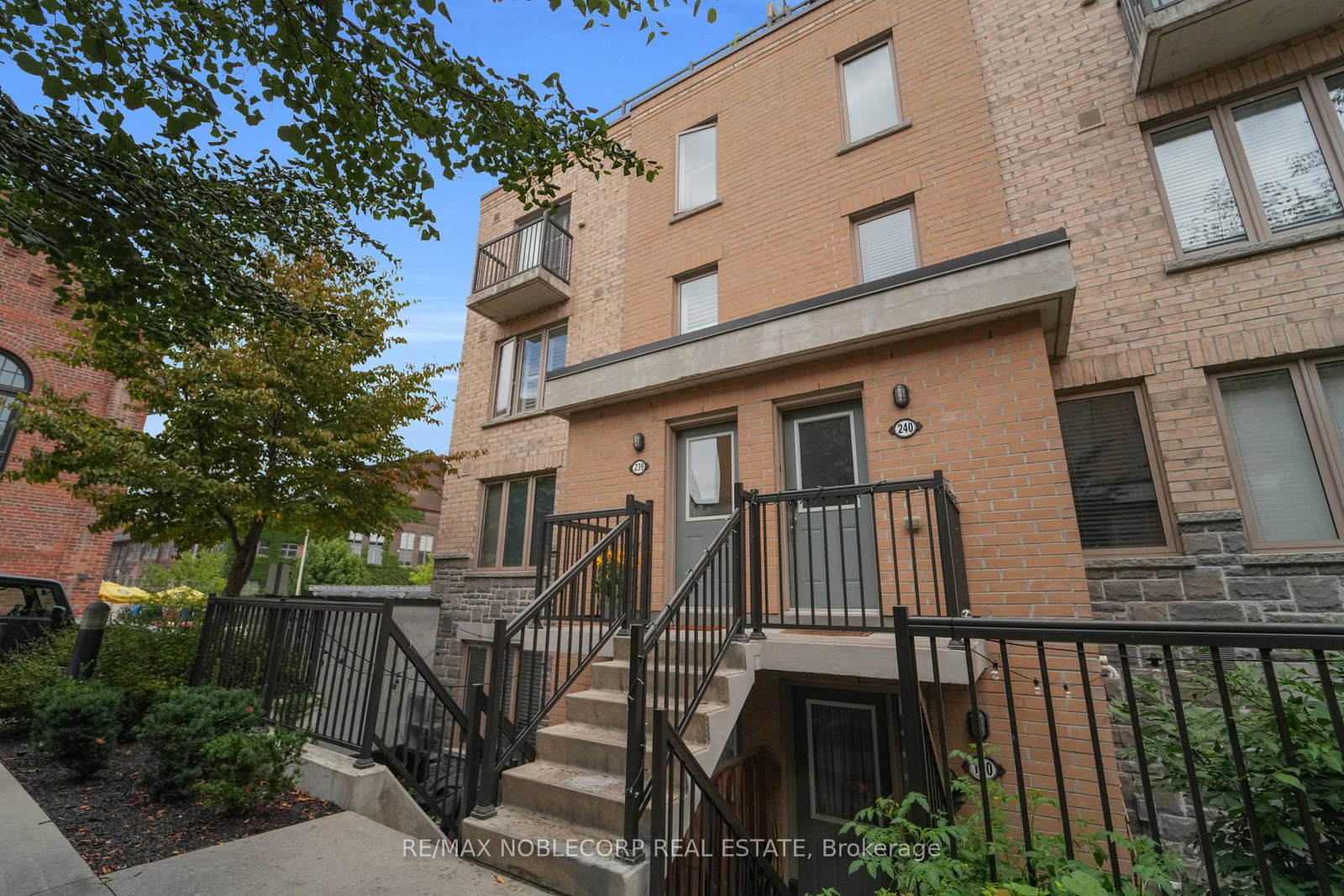 13-foundry-avenue-toronto-ontario-w12366021