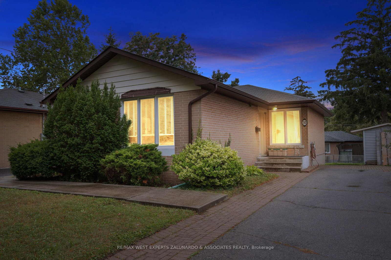 10-dashwood-crescent-etobicoke-ontario-w12366507