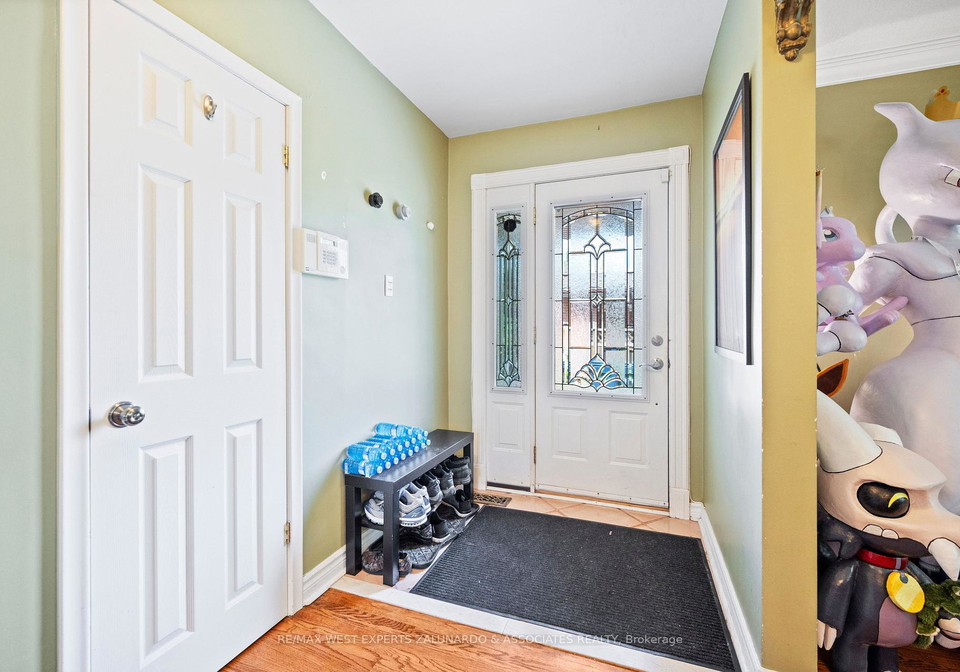 10-dashwood-crescent-etobicoke-ontario-w12366507