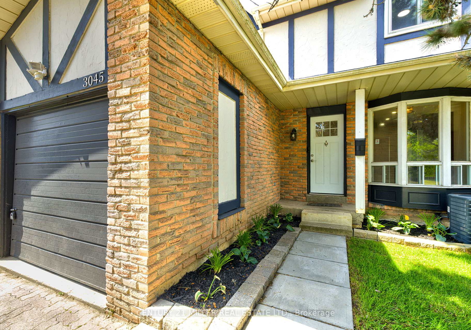 3045-driftwood-drive-burlington-ontario-w12366978
