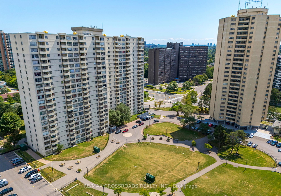 320-dixon-road-etobicoke-ontario-w12367003