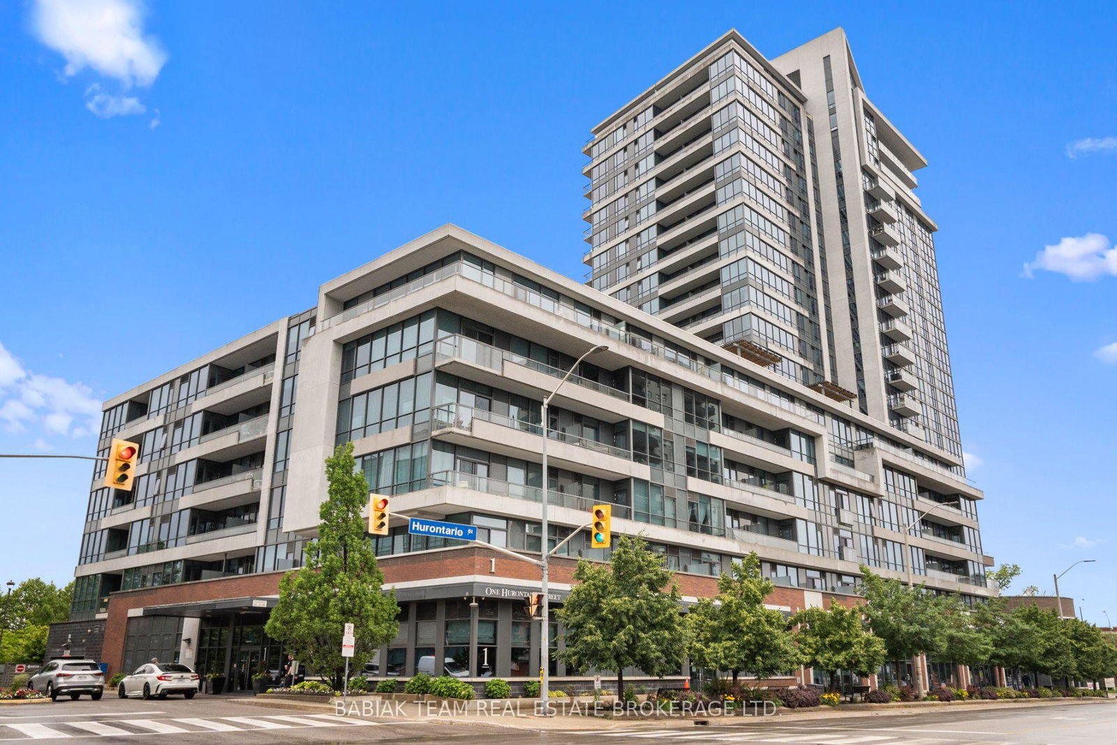 1-hurontario-street-mississauga-ontario-w12367176