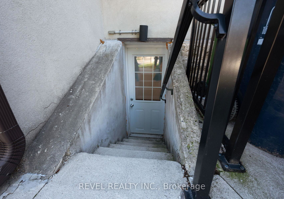 69-rockcliffe-boulevard-toronto-ontario-w12367304