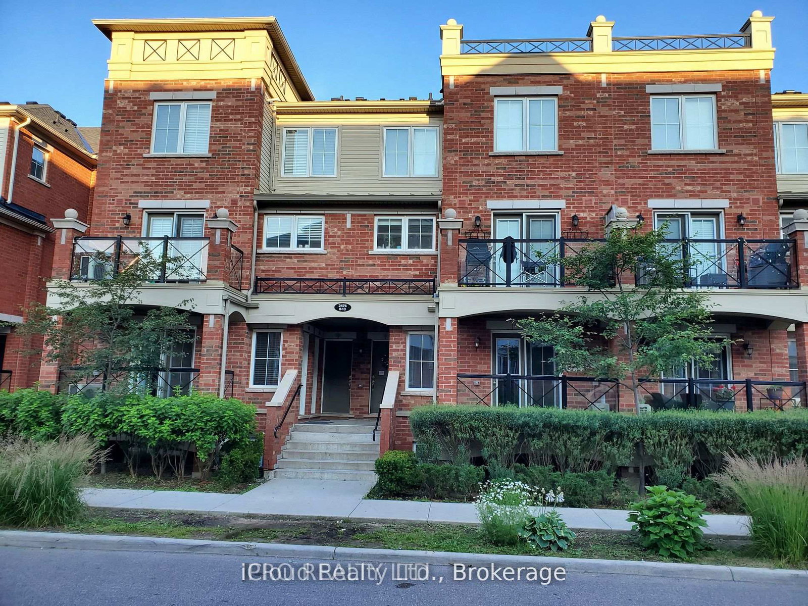 2476-post-road-oakville-ontario-w12367422