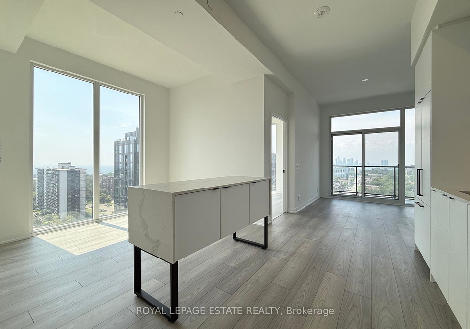 285-dufferin-street-toronto-ontario-w12367700
