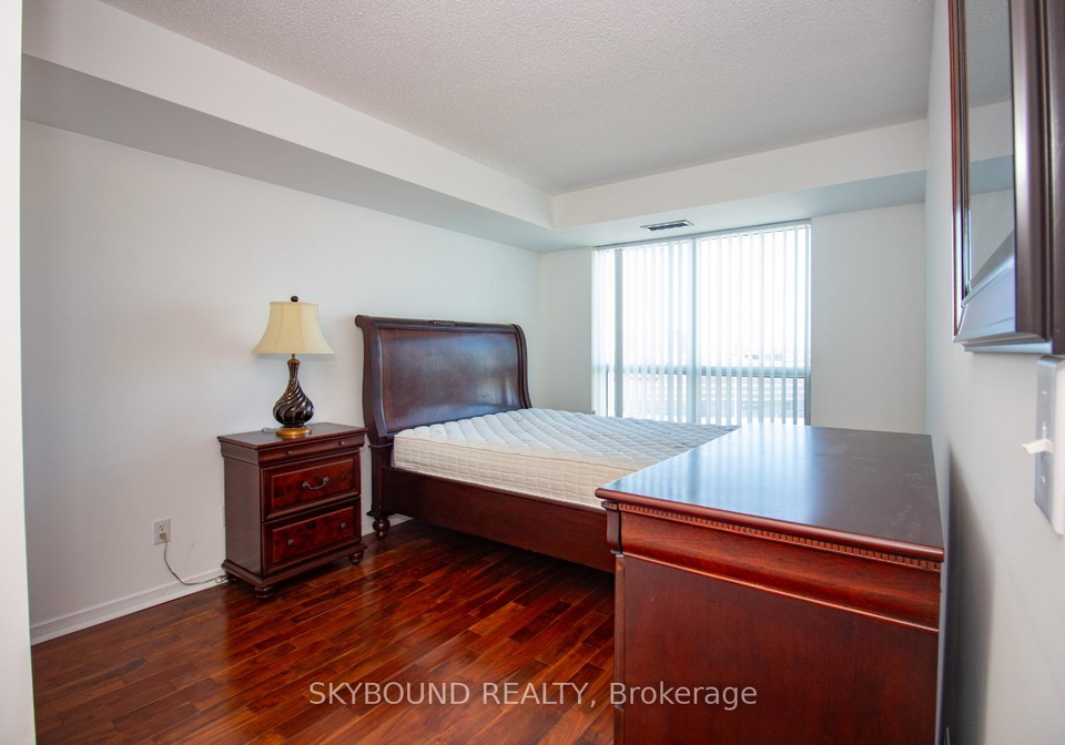 2545-erin-centre-boulevard-mississauga-ontario-w12367864
