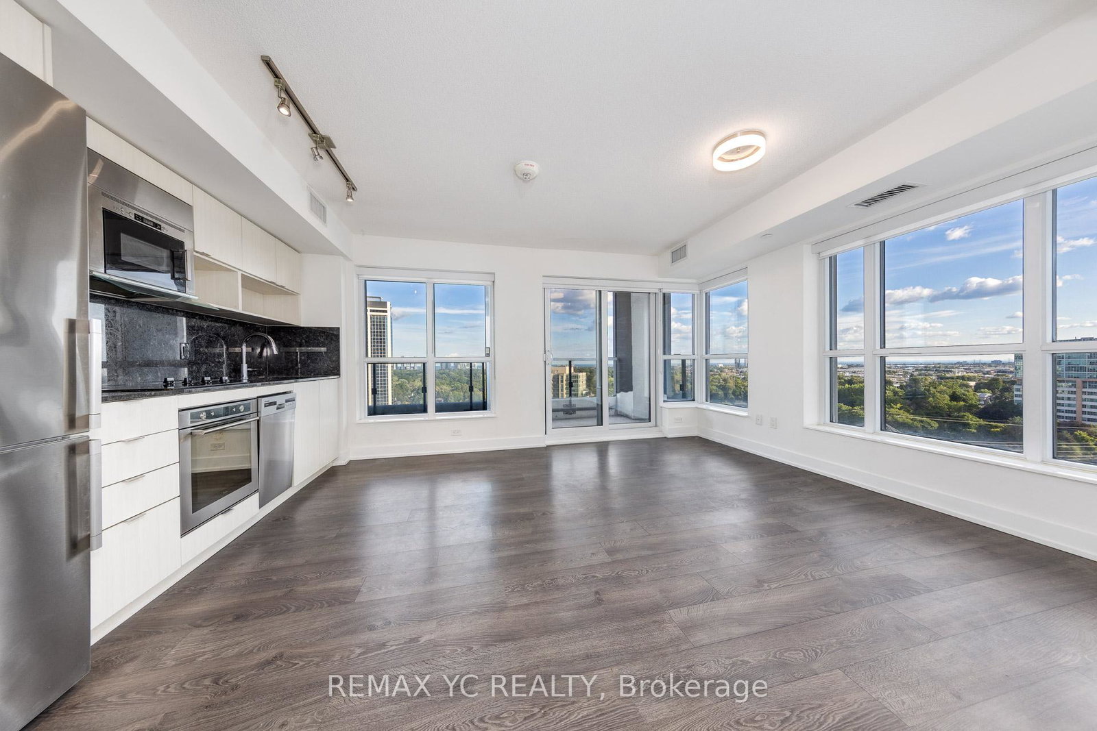 7-mabelle-avenue-etobicoke-ontario-w12368315