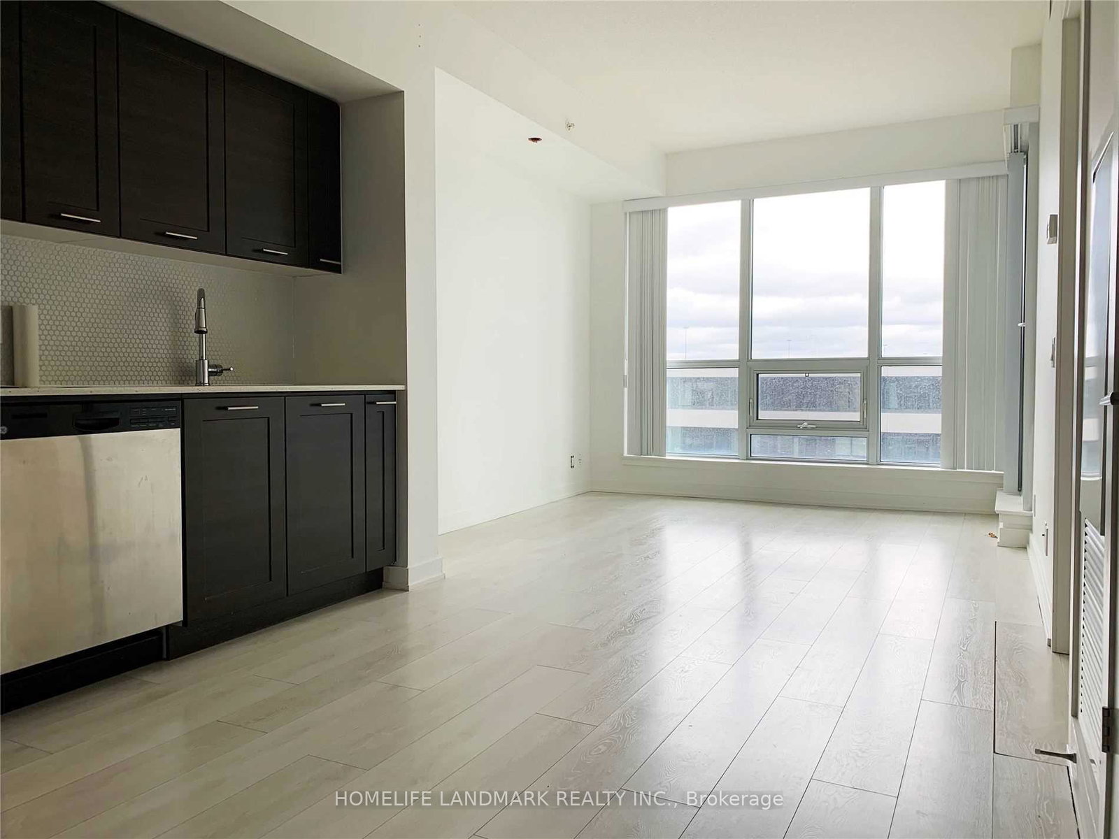 2212-lakeshore-boulevard-w-etobicoke-ontario-w12368461