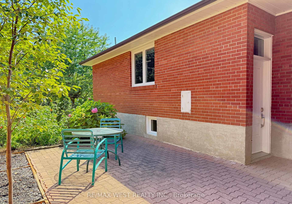 15-newell-court-etobicoke-ontario-w12368492