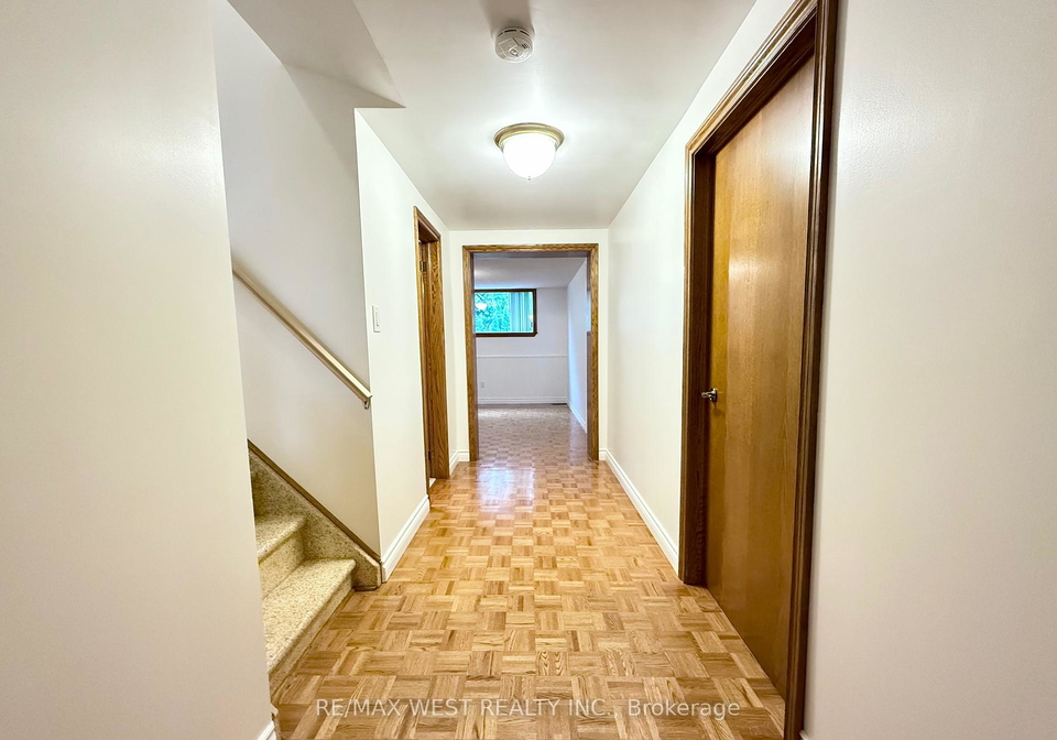 15-newell-court-etobicoke-ontario-w12368492