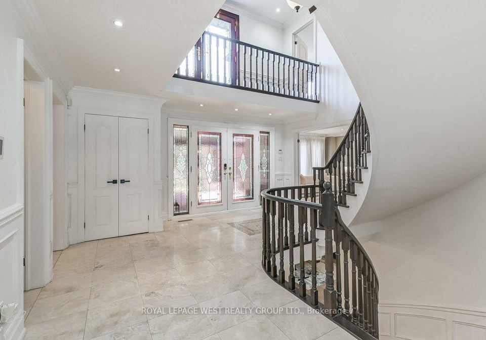 41-vancho-crescent-etobicoke-ontario-w12368590