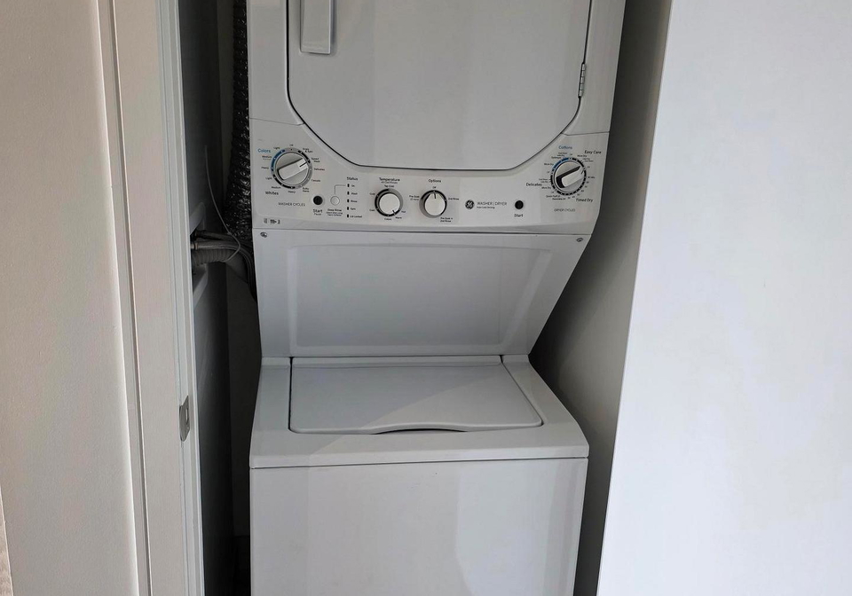 89-dundas-street-w-mississauga-ontario-w12368936